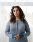 Nattkjole i ull med silke m/knapper - Dongeriblå/natur