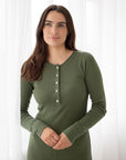 Nattkjole i ull med silke m/knapper - Olivin