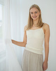 Singlet m/stropper i ull med silke  - Hvit/natur
