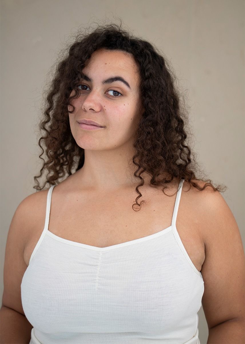 Singlet m/stropper i ull med silke  - Hvit/natur