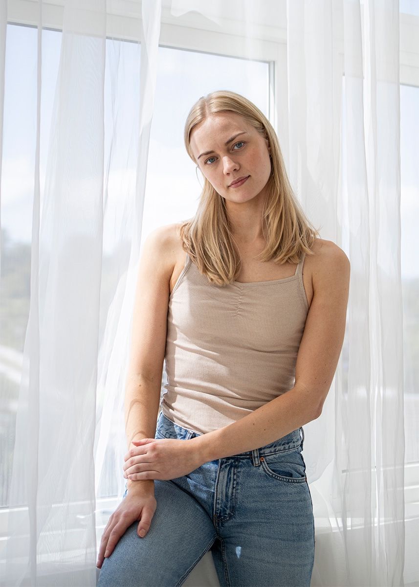 Singlet m/stropper i ull med silke - Latte