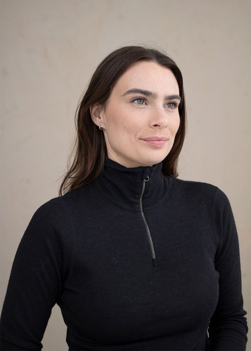 Turtrøye i ull med silke, til dame og herre - Svart