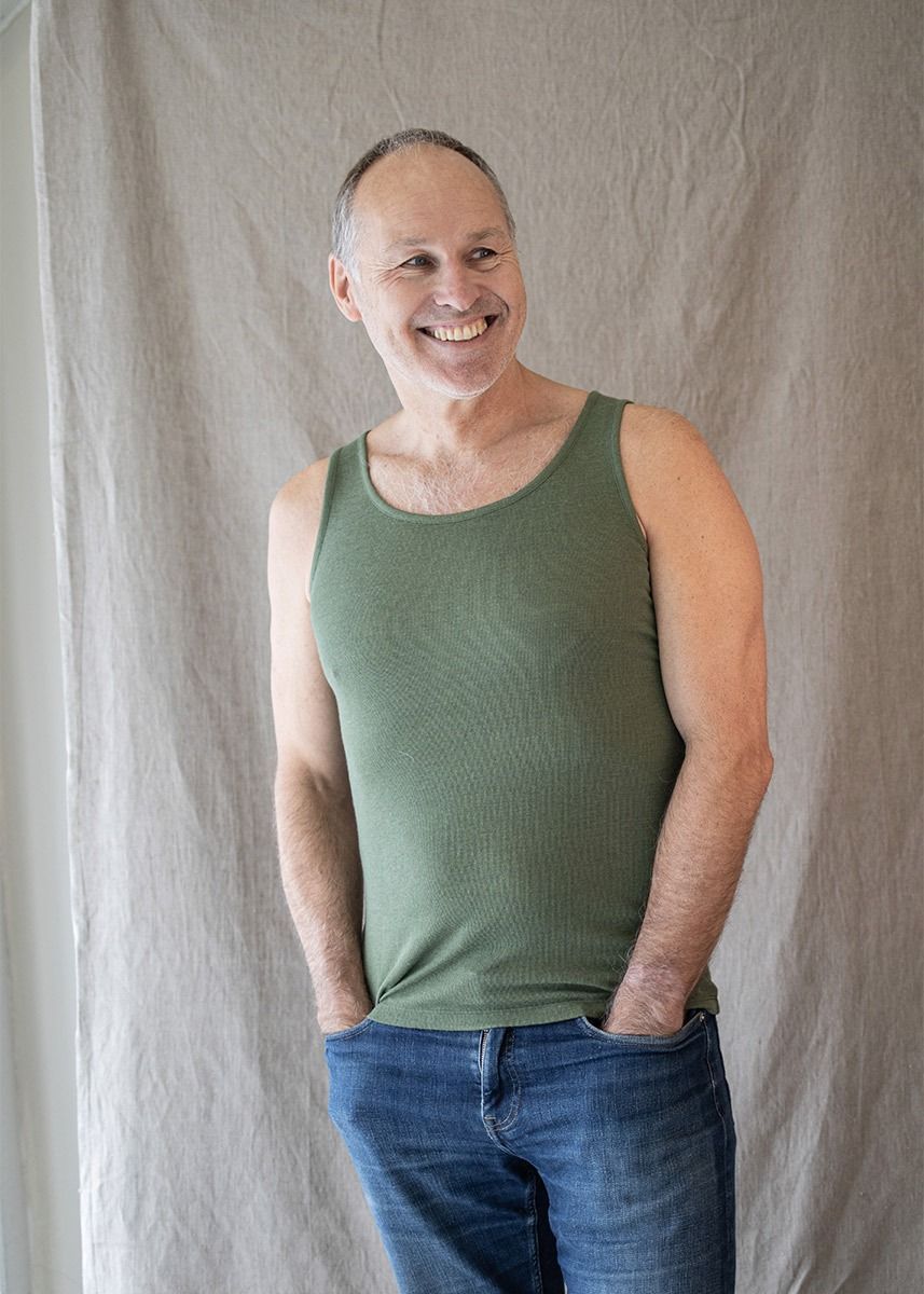 Singlet i ull med silke unisex - Olivin