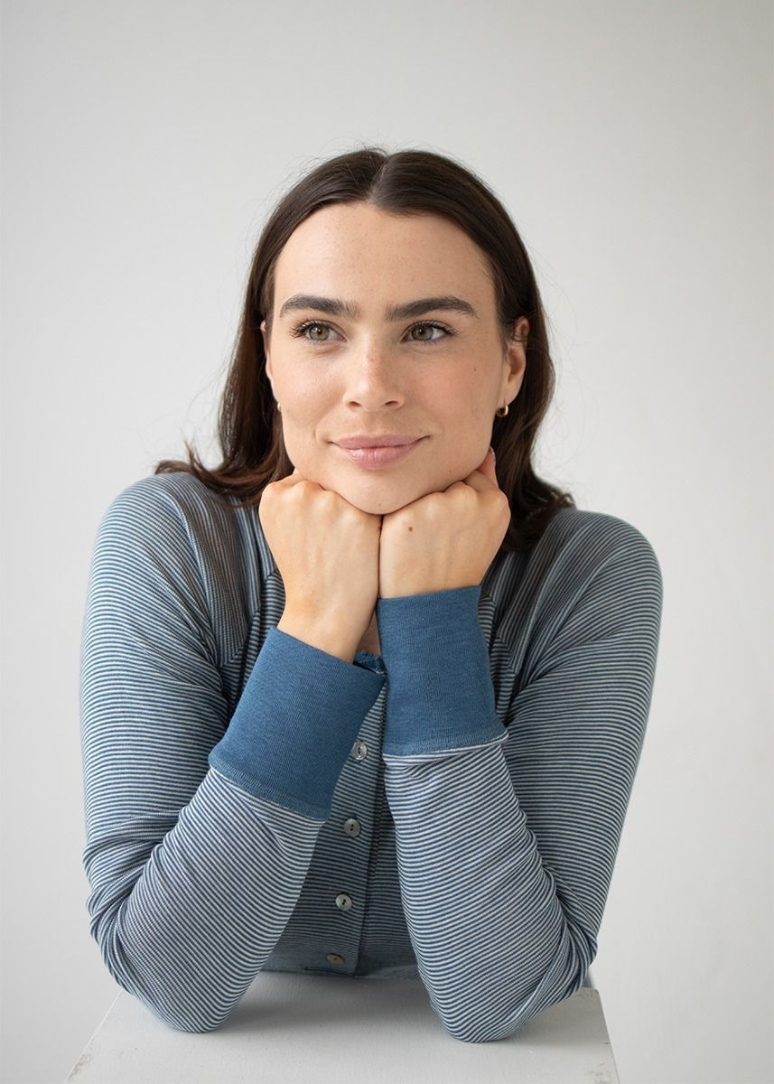 Nattkjole i ull med silke m/knapper - Dongeriblå/natur