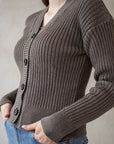 Ribbestrikket cardigan - Brun