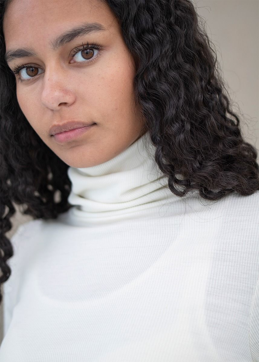 Polotrøye i finribbet ull med silke 