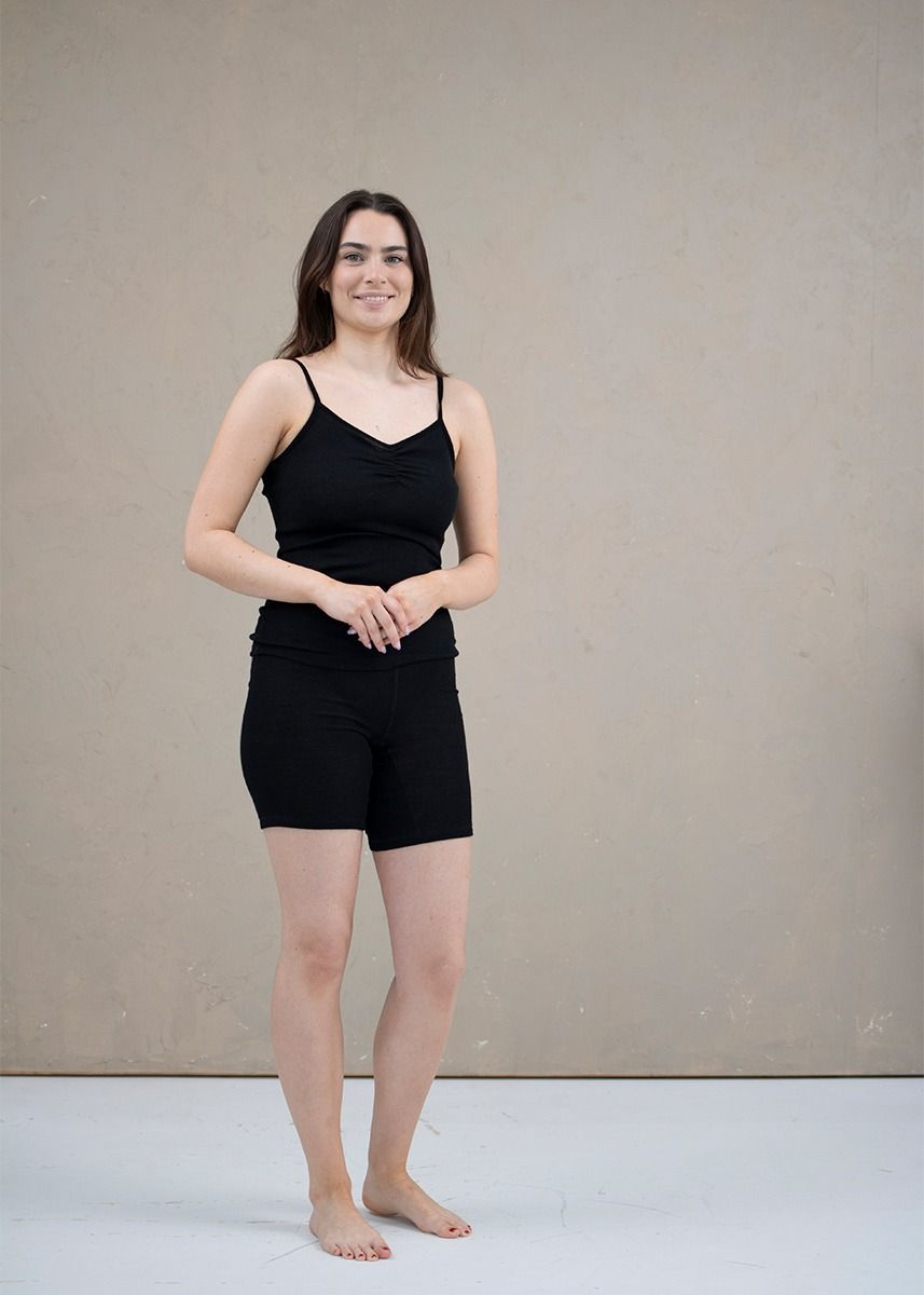 Shorts i finribbet ull med silke