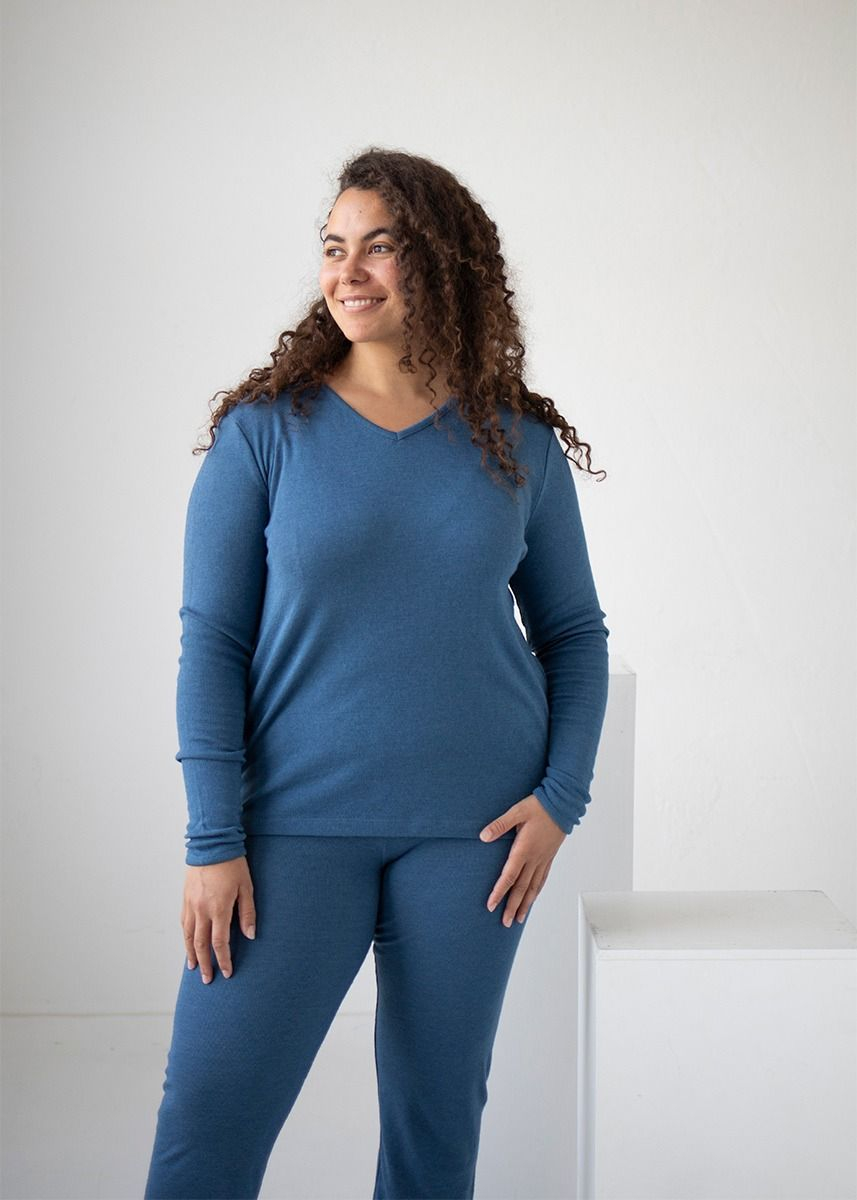 Løs genser med v-hals i ull med silke