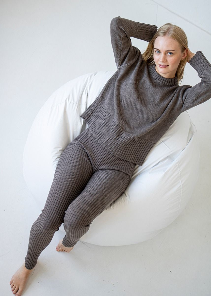 Ribbestrikket leggings i ull
