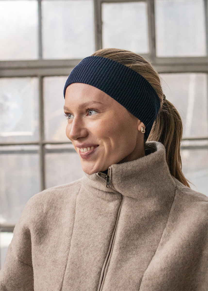 Ribbestrikket pannebånd